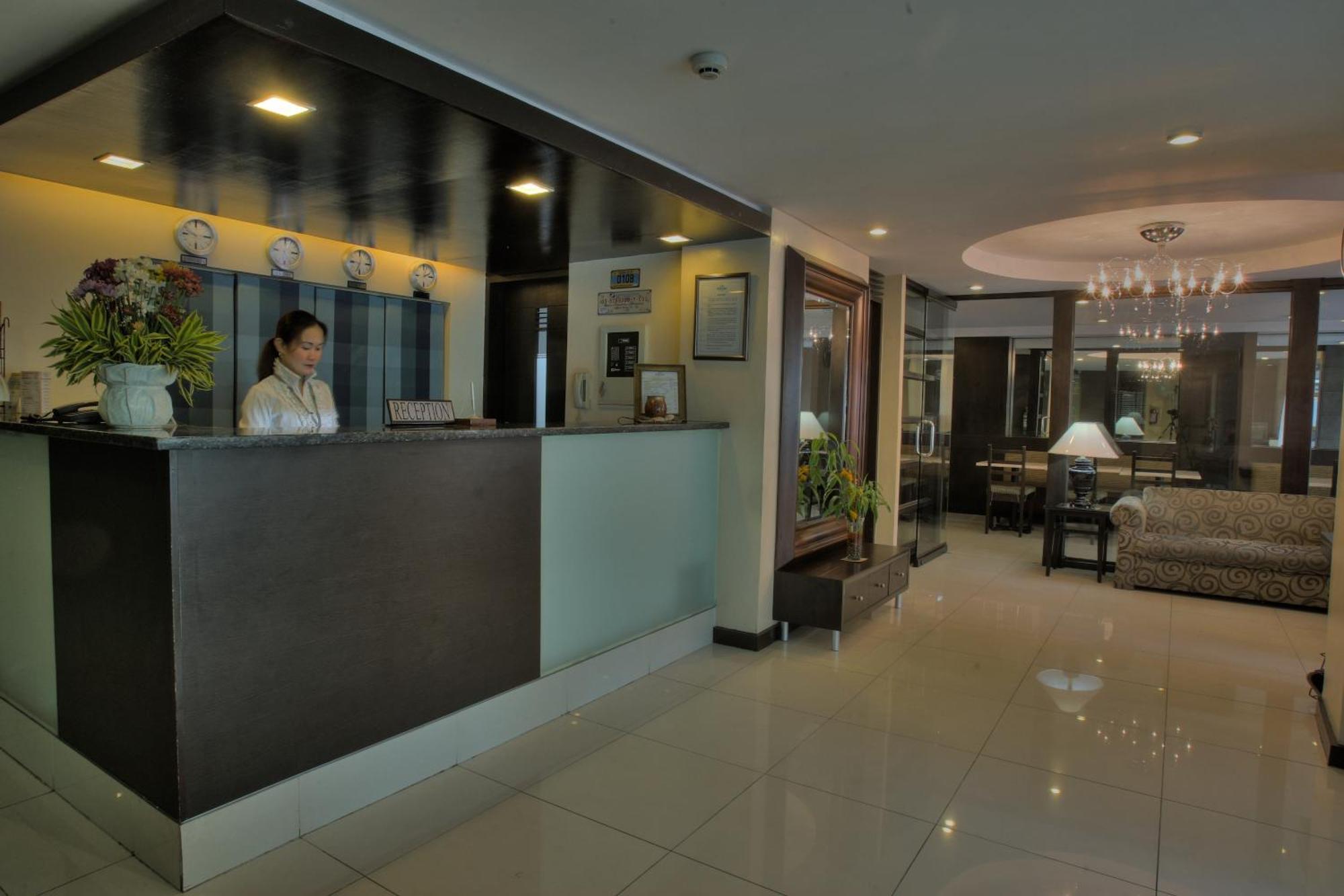 Fersal Hotel Neptune Makati Makati City Екстер'єр фото