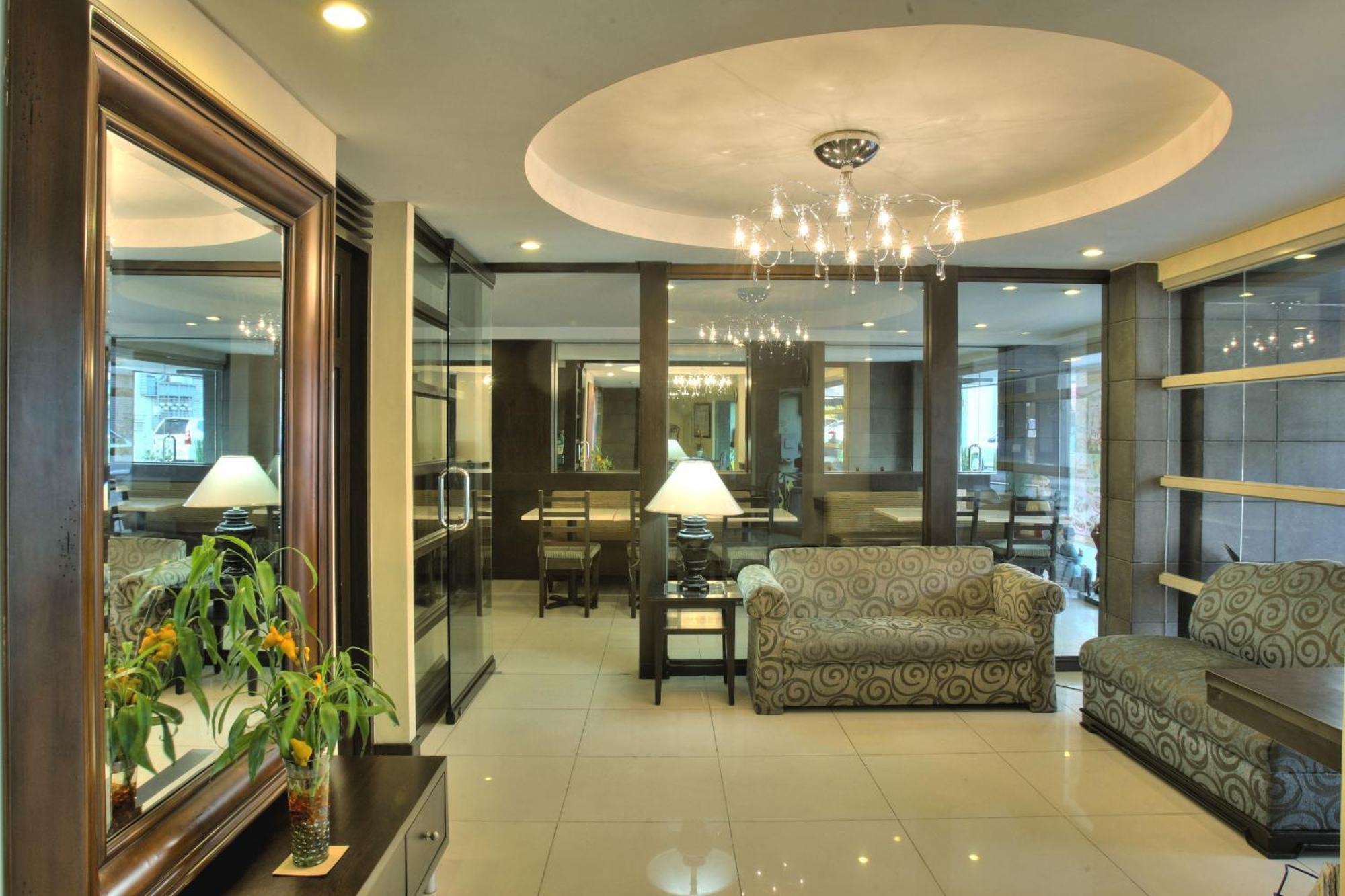 Fersal Hotel Neptune Makati Makati City Екстер'єр фото