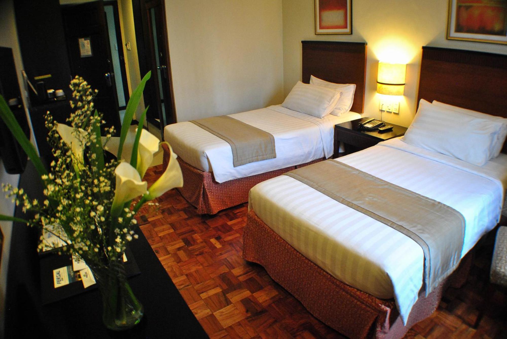 Fersal Hotel Neptune Makati Makati City Екстер'єр фото