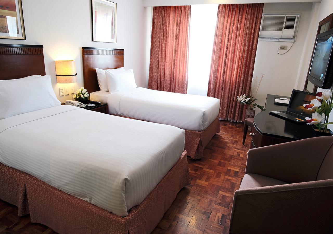 Fersal Hotel Neptune Makati Makati City Екстер'єр фото
